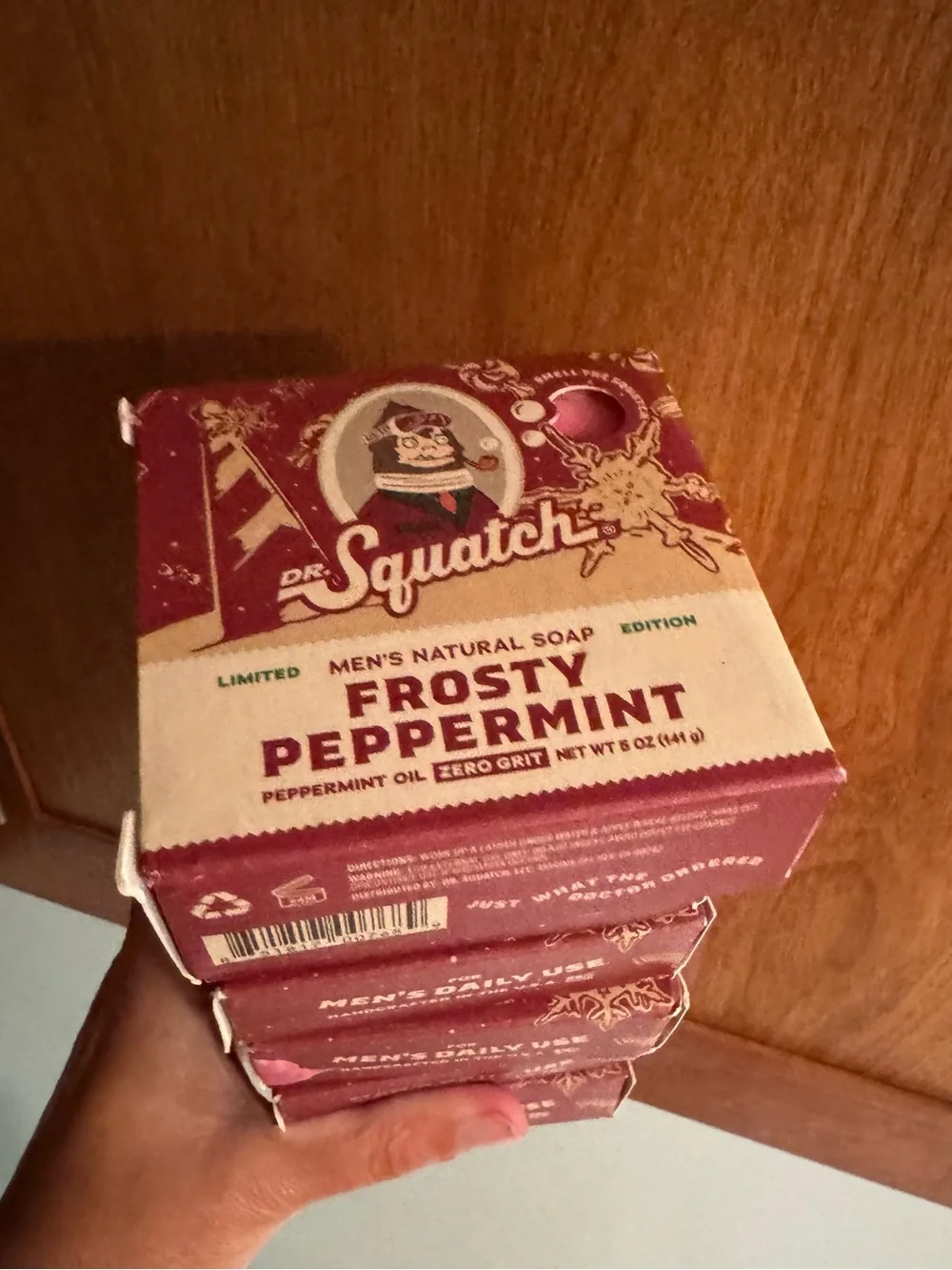 Dr. Squatch Frosty Peppermint Men’s Natural Soap – 6 pack